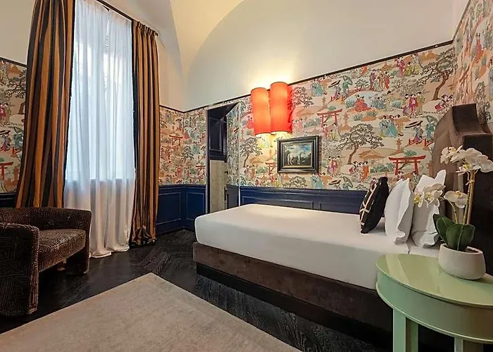 V Collection Condotti Hotel