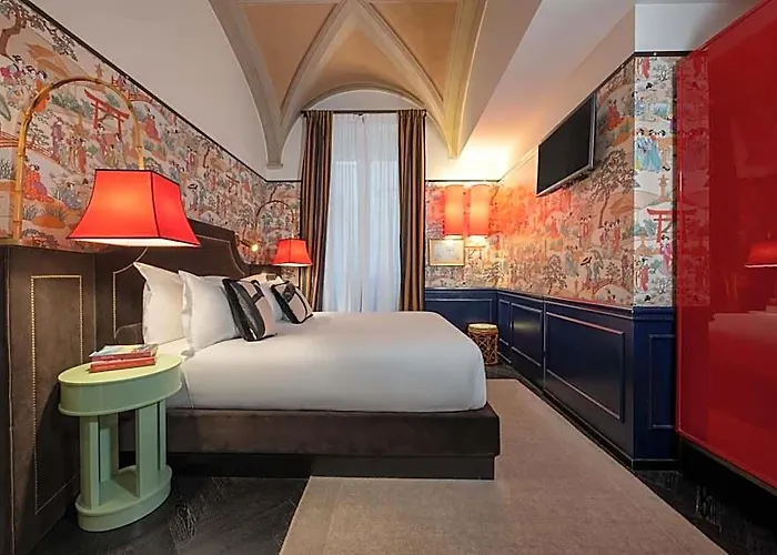 V Collection Condotti Hotel *